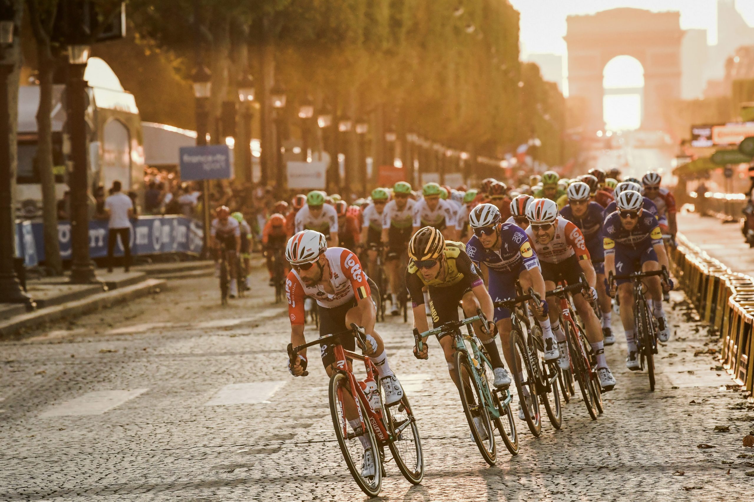 Fransk idrettsminister: – Tour de France er oppe til diskusjon