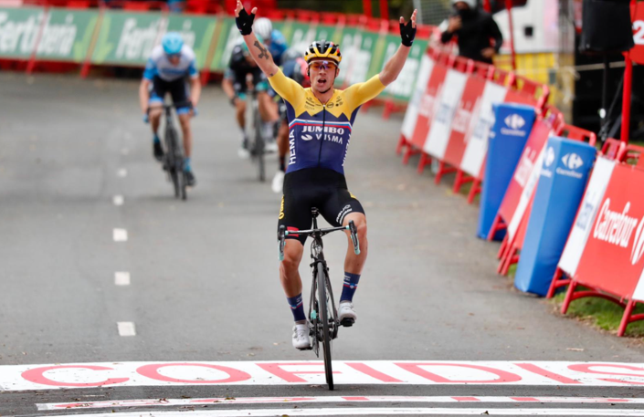 Roglic vant knalltøff åpningsetappe i Vueltaen: – En vakker start